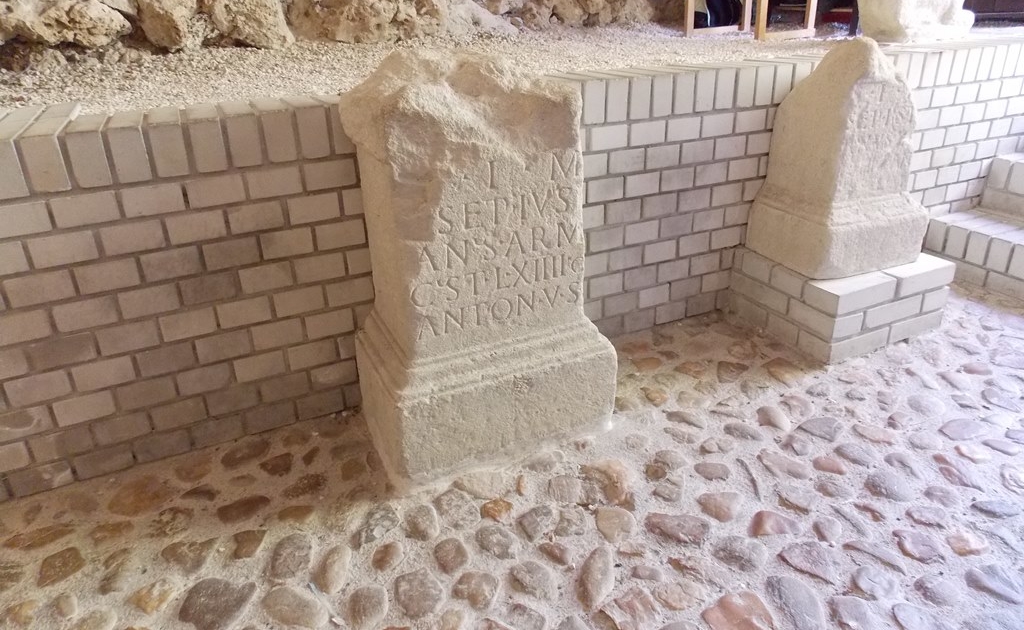 Egy titokzatos vallás misztikus szentélye a Fertő-tájon. mithras-szentely-fertorakos