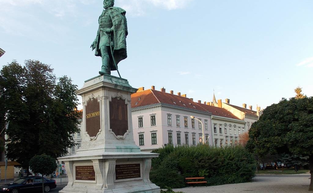 szechenyi-istvan-szobor-sopron